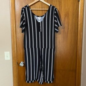 NWT Lularoe short romper medium